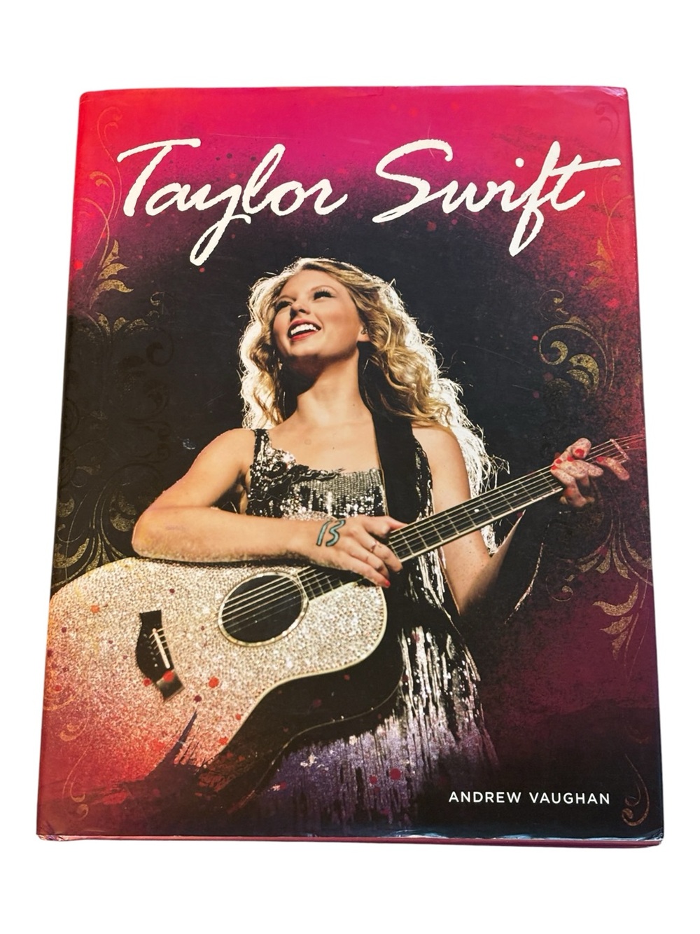 Taylor Swift by Andrew Vaughan Tour Photo Book 2011- great condition
